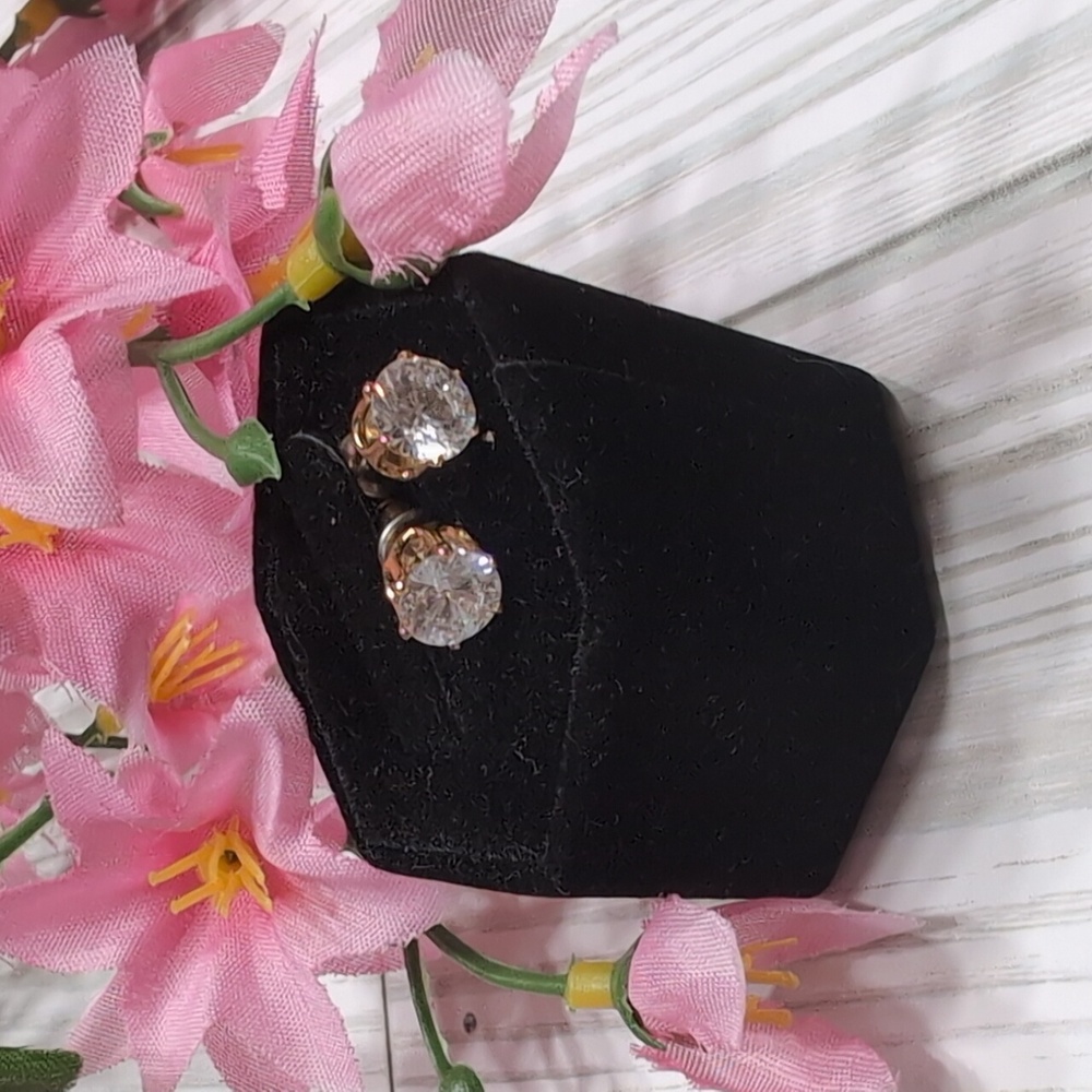 Swarovski Crystal Clear 2 CTW Stud Earrings Gold Overlay NEW Just Arrived!